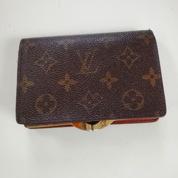 Louis Vuitton Monogram KISSLOCK WALLET - Picture 2 of 11